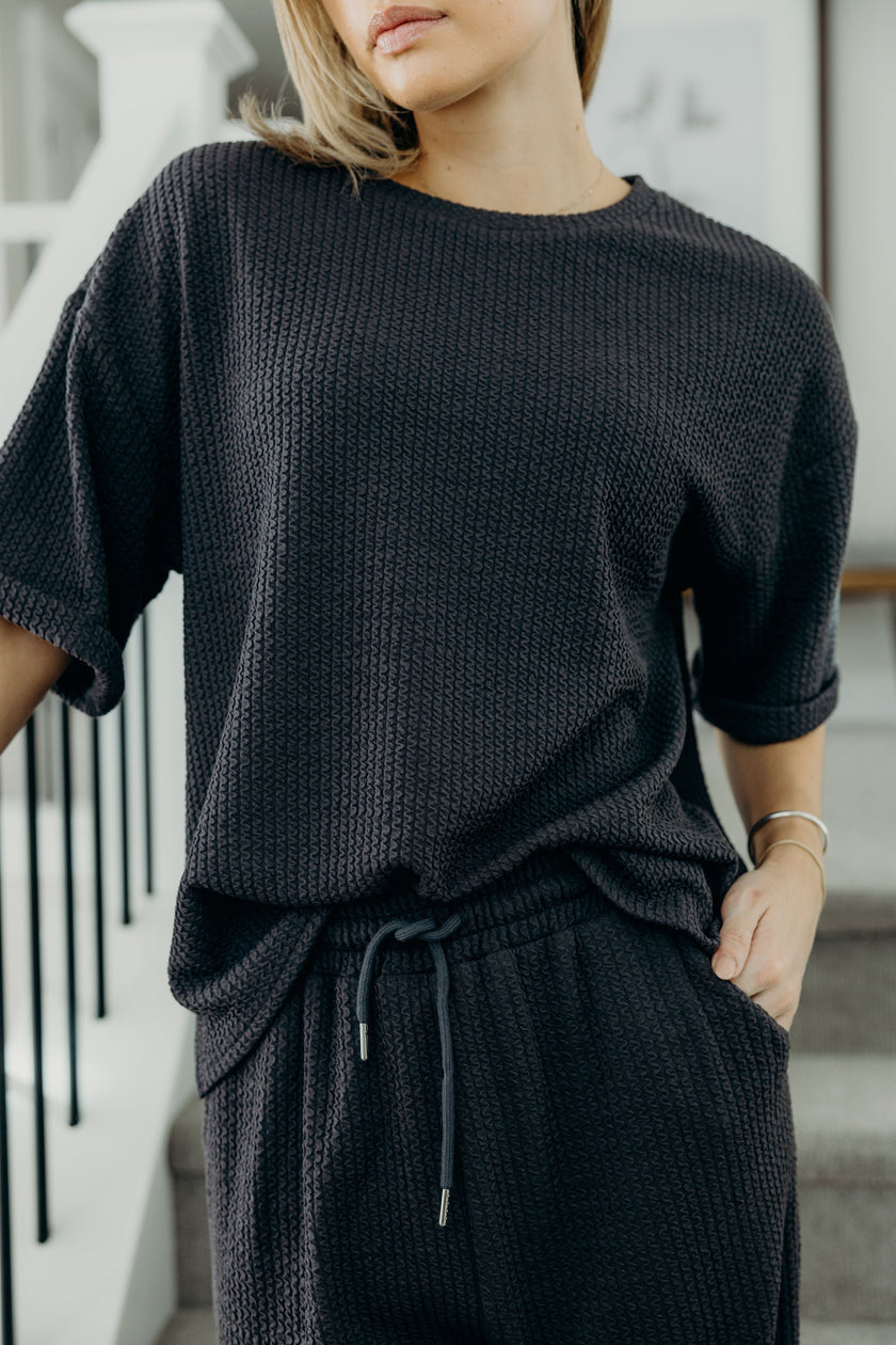 TEXTURED KNIT PANT IN RICH CHARCOAL