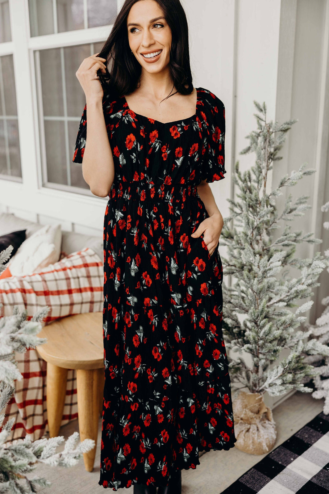 THE DARCI IN SCARLET BLOOM