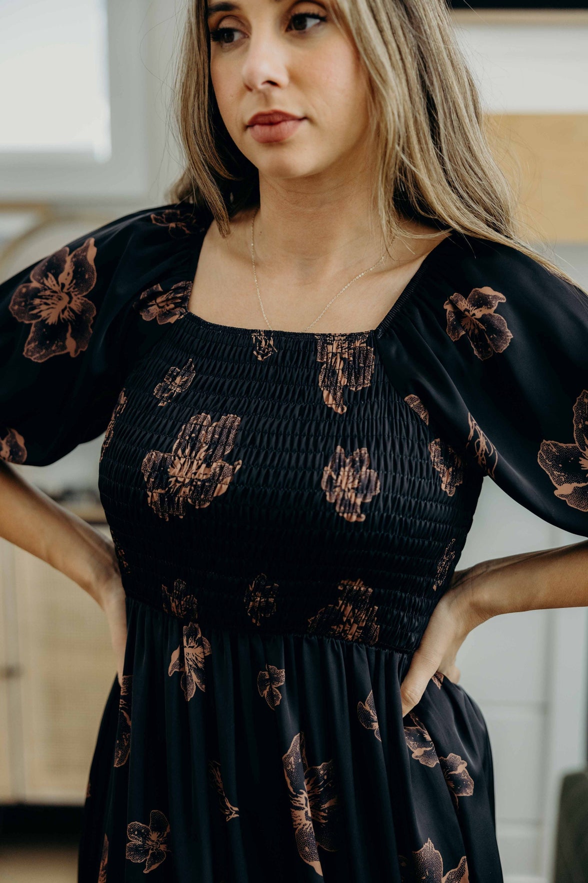 THE INDIGO IN BRONZE PETAL