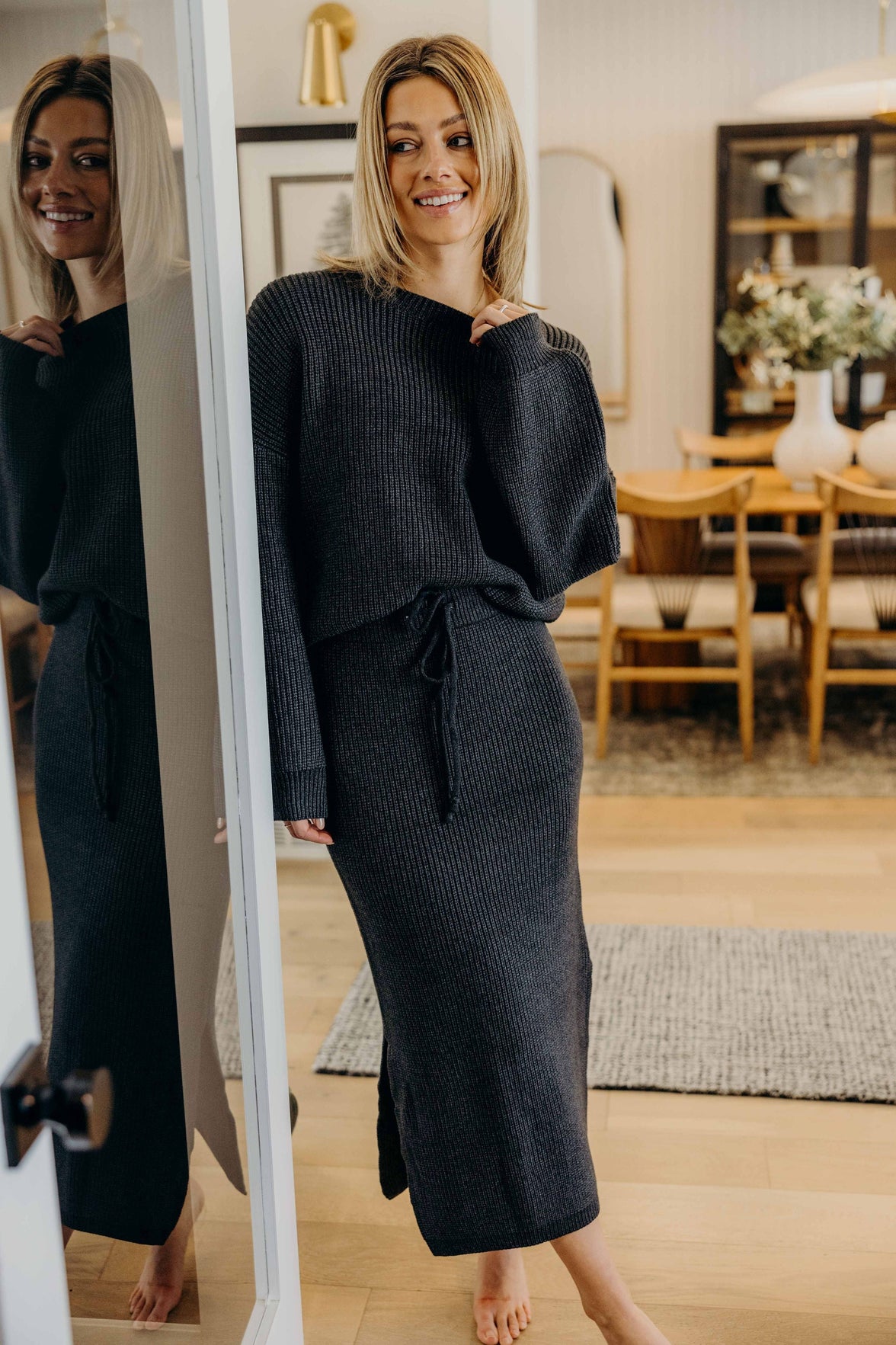 MIDI SWEATER SKIRT IN BRUSHED NICKEL