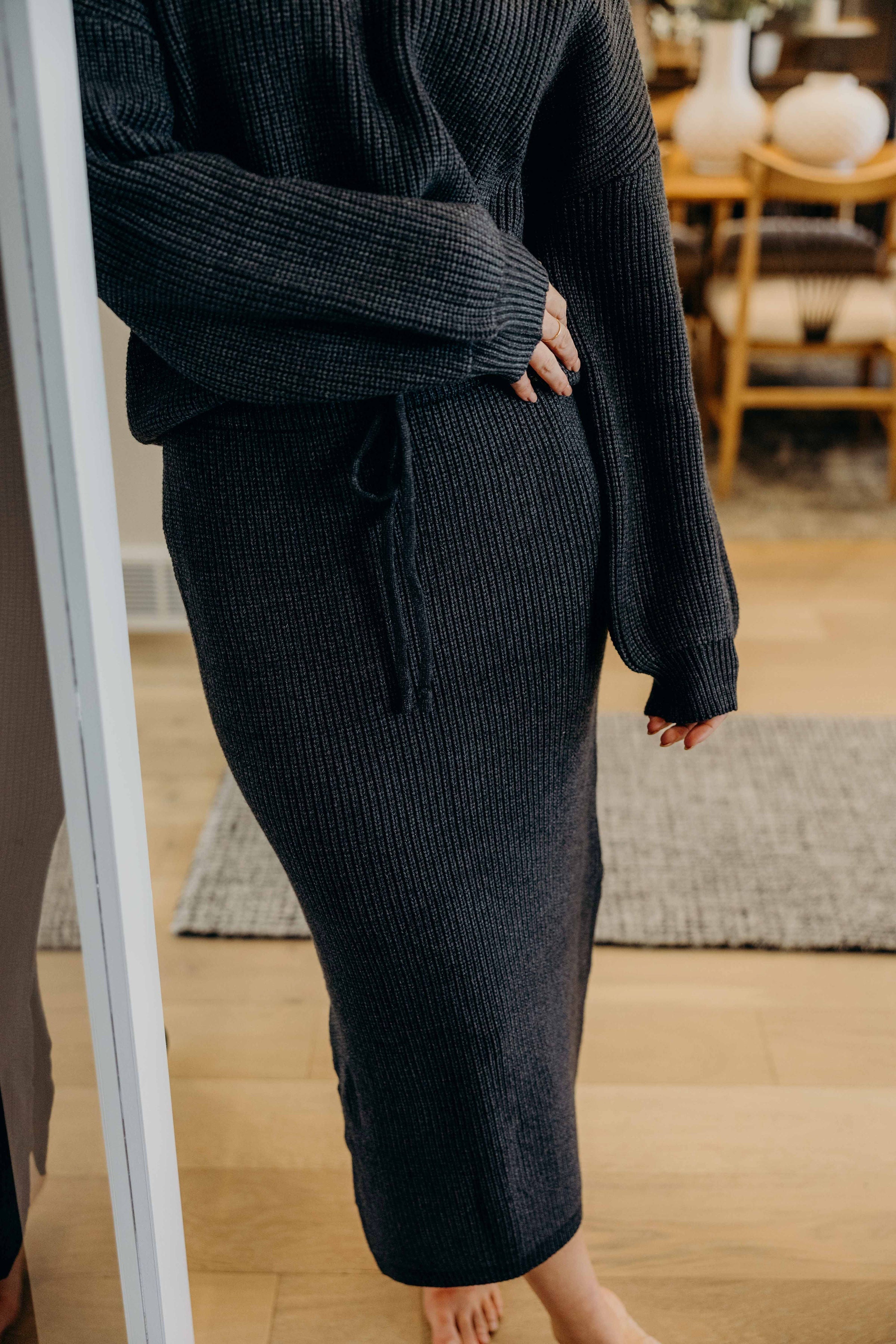 MIDI SWEATER SKIRT IN BRUSHED NICKEL