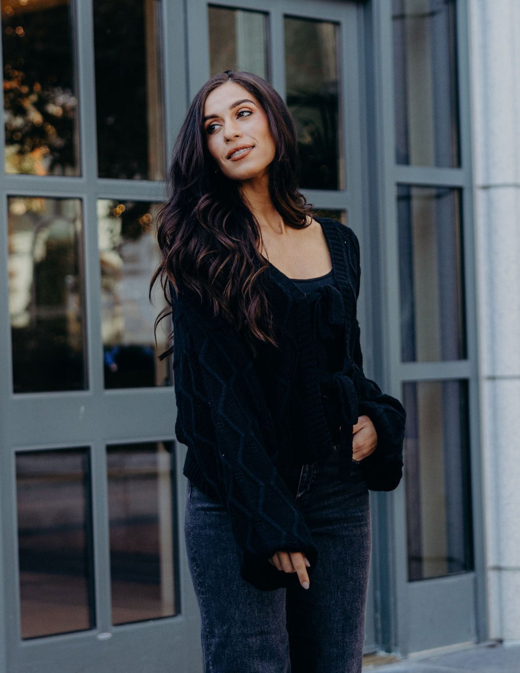 KNOTTED LONG SLEEVE CARDIGAN IN BLACK