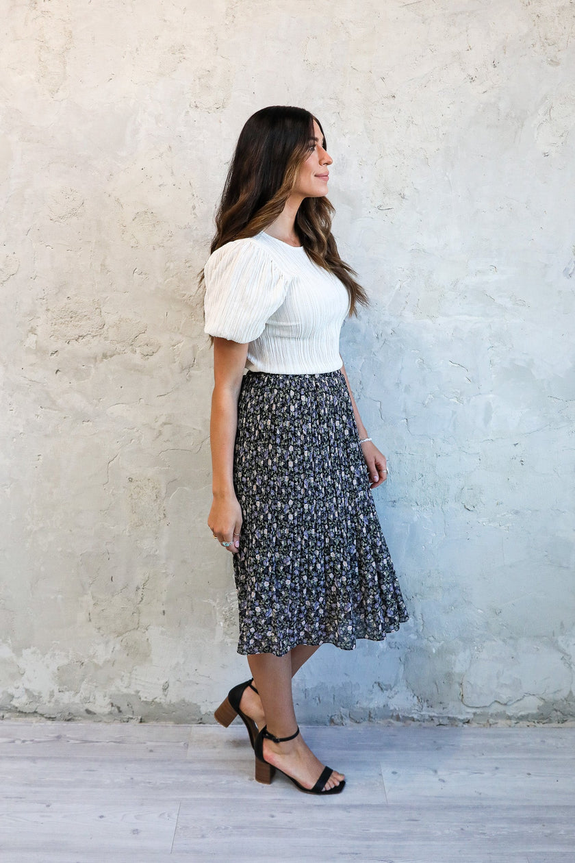 PLEATED MIDI SKIRT IN GRAPEVINE